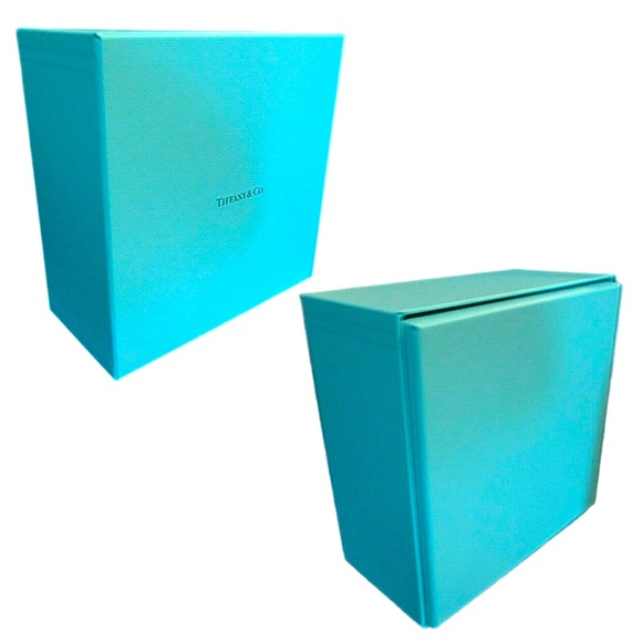 Tiffany & Co box🐬 - Picture 3 of 4